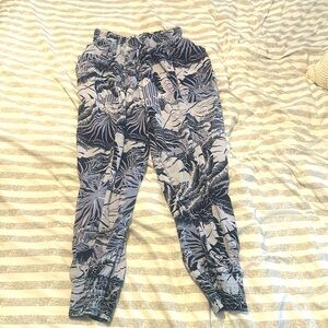 Aerie size medium lounge pants